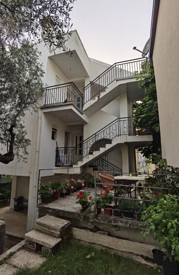 Nikolic Apartmani Бар Экстерьер фото